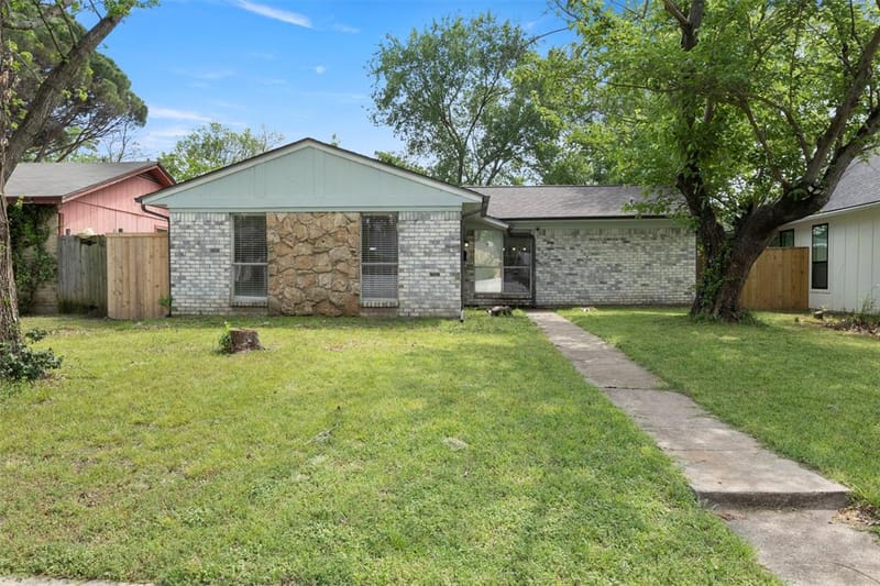 9620 Dale Glade Drive, Dallas TX 75217