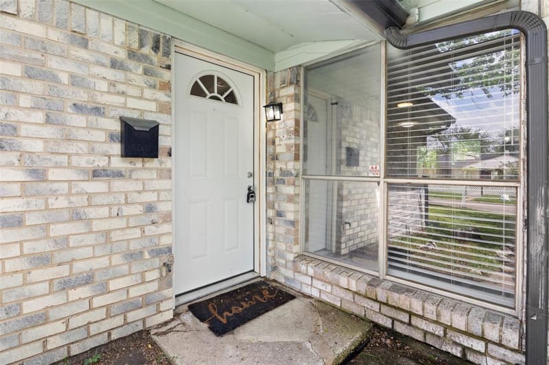 9620 Dale Glade Drive, Dallas TX 75217 - Photo 4