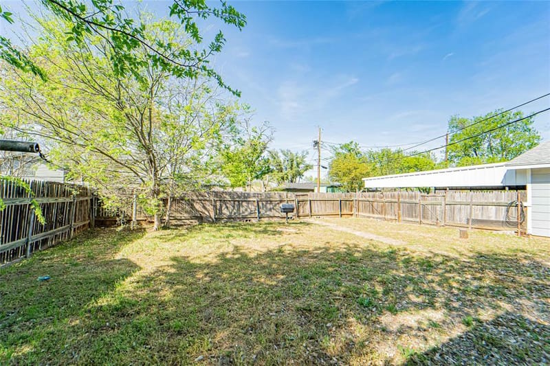 1304 Sycamore Street, Breckenridge TX 76424 - Photo 7