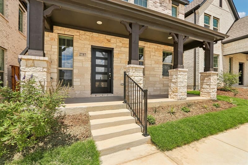 2757 Kobuk Drive, Corinth TX 76210 - Photo 3