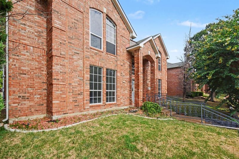 2406 Manchester Drive, Carrollton TX 75006 - Photo 7
