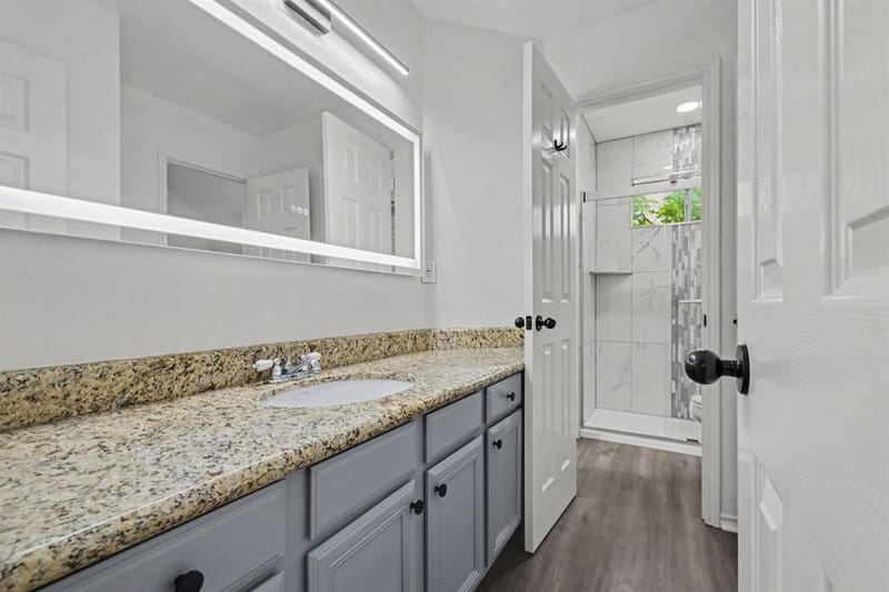 2406 Manchester Drive, Carrollton TX 75006 - Photo 24