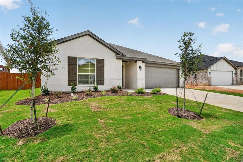 105 Mesa Drive, Glen Rose TX 76043 - Photo 3