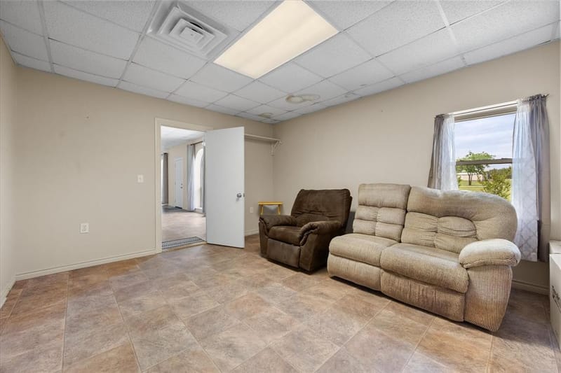 2101 Ridge View Drive, Cleburne TX 76033 - Photo 11