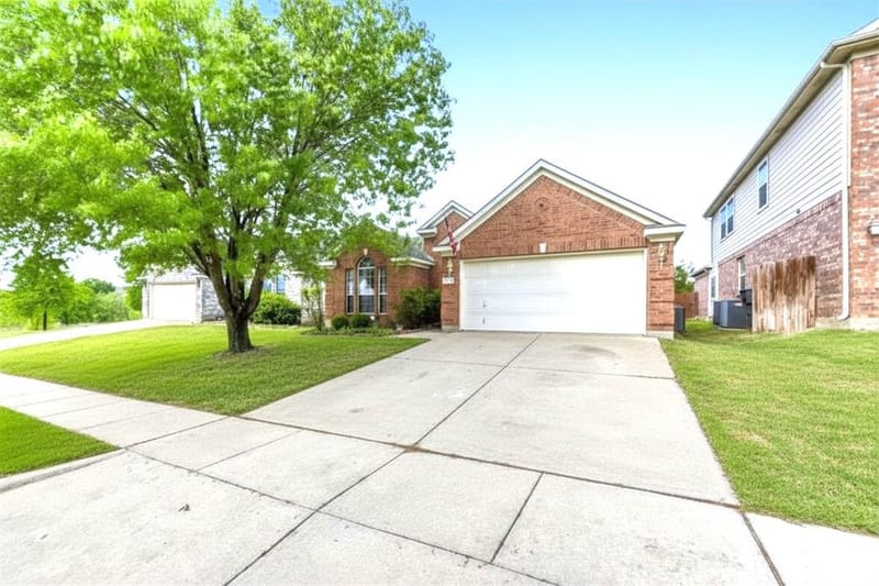 9909 Lamberton Terrace, Fort Worth TX 76244 - Photo 2