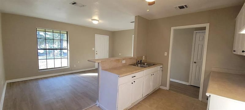 1826 Lyons Street, Shreveport LA 71108 - Photo 2
