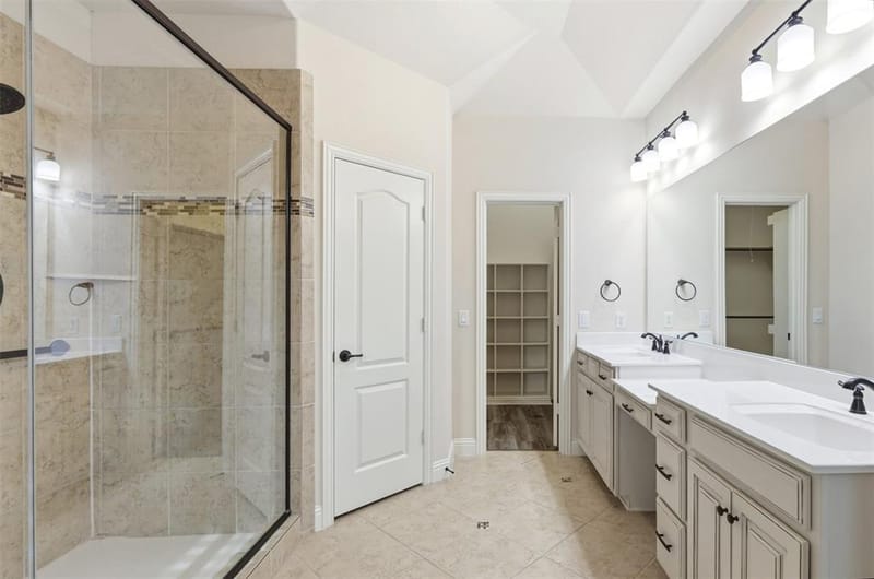 555 Waterloo Drive, Lewisville TX 75067 - Photo 37