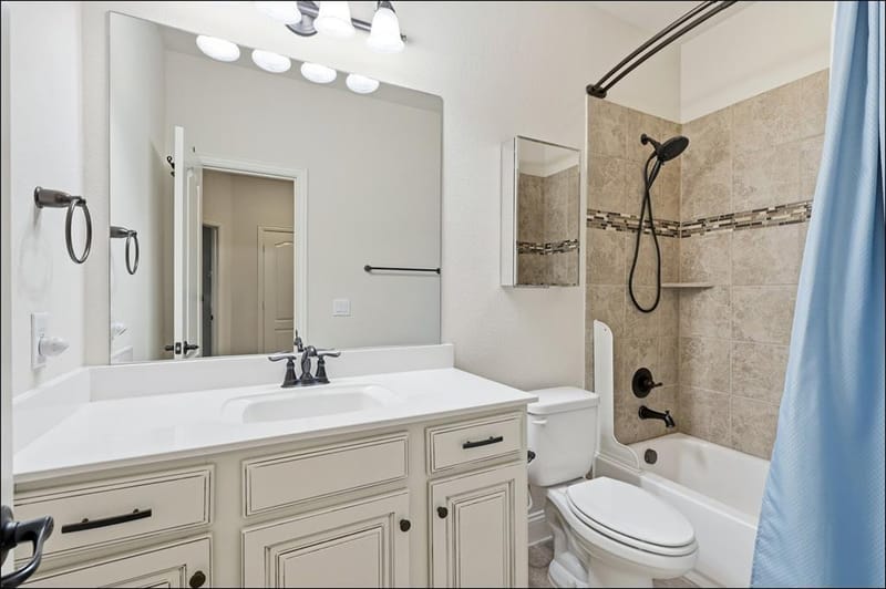 555 Waterloo Drive, Lewisville TX 75067 - Photo 15