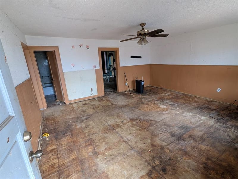 1701 E Leon Street, Gatesville TX 76528 - Photo 2