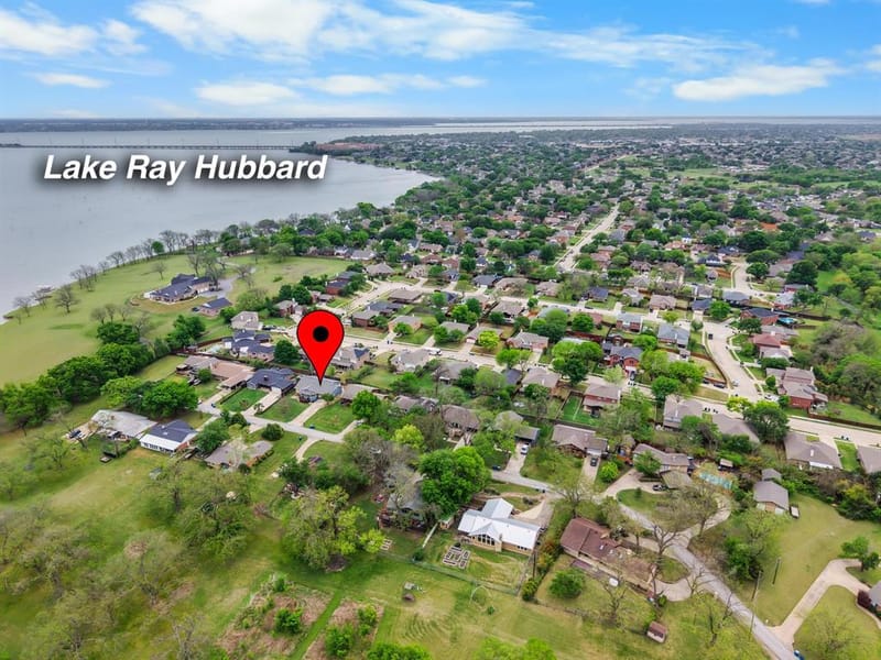 525 Pecan Lane, Rowlett TX 75089 - Photo 3