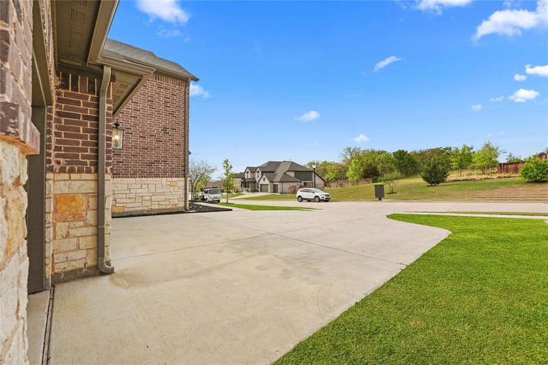10713 Smoky Oak Trail, Argyle TX 76226 - Photo 35
