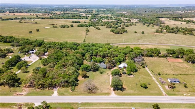 8293 US-377 Highway, Pilot Point TX 76258 - Photo 6