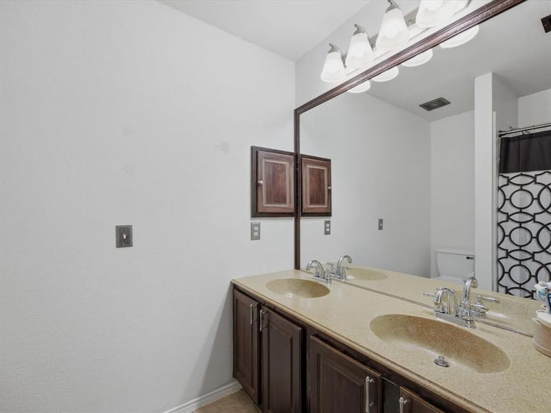 2101 Oak Manor Drive, Bedford TX 76021 - Photo 17