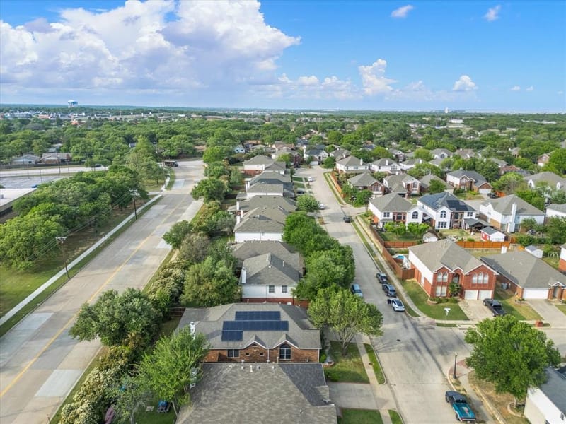 2101 Oak Manor Drive, Bedford TX 76021 - Photo 7