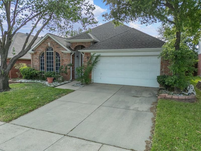 2101 Oak Manor Drive, Bedford TX 76021 - Photo 3