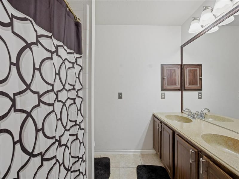 2101 Oak Manor Drive, Bedford TX 76021 - Photo 18