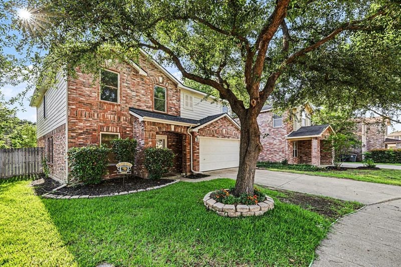 4030 Holly Leaf Court, Dallas TX 75212 - Photo 3
