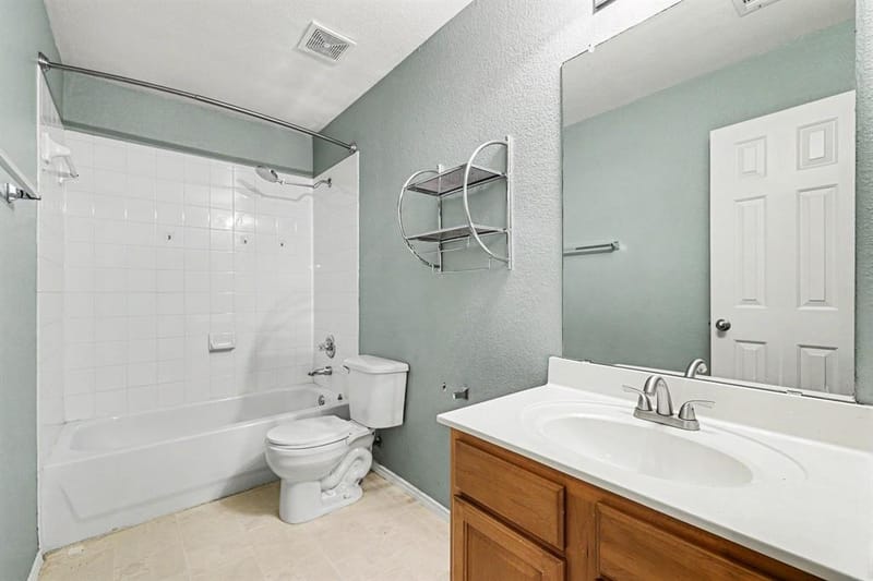 4030 Holly Leaf Court, Dallas TX 75212 - Photo 36