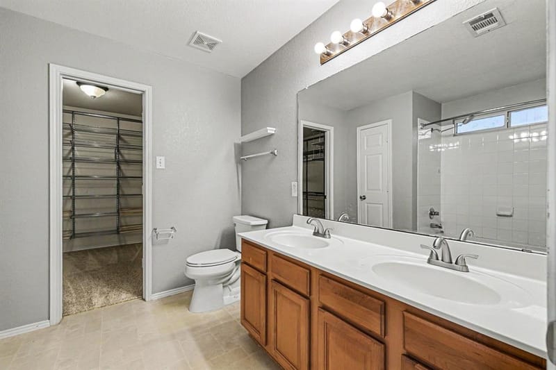 4030 Holly Leaf Court, Dallas TX 75212 - Photo 37