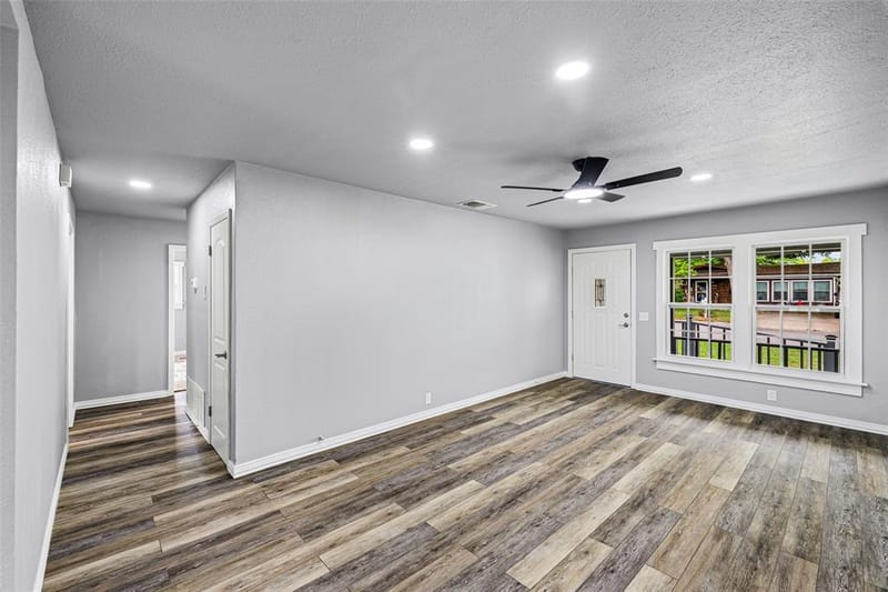 203 S Lancaster Street, Granbury TX 76048 - Photo 17