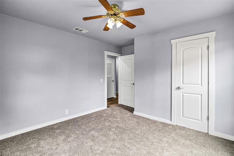 203 S Lancaster Street, Granbury TX 76048 - Photo 28