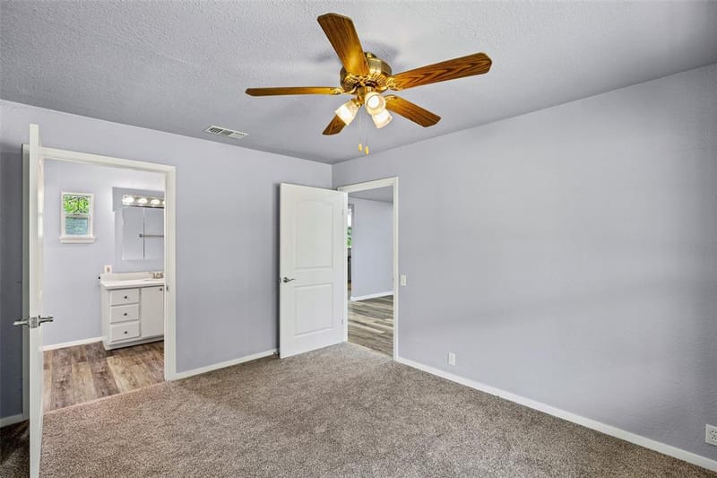 203 S Lancaster Street, Granbury TX 76048 - Photo 20