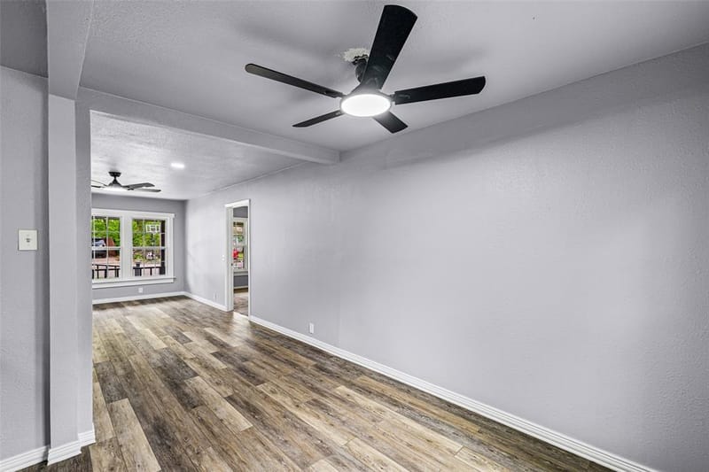 203 S Lancaster Street, Granbury TX 76048 - Photo 15