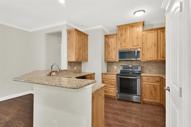 105 Ashlyn Court, Whitesboro TX 76273 - Photo 6