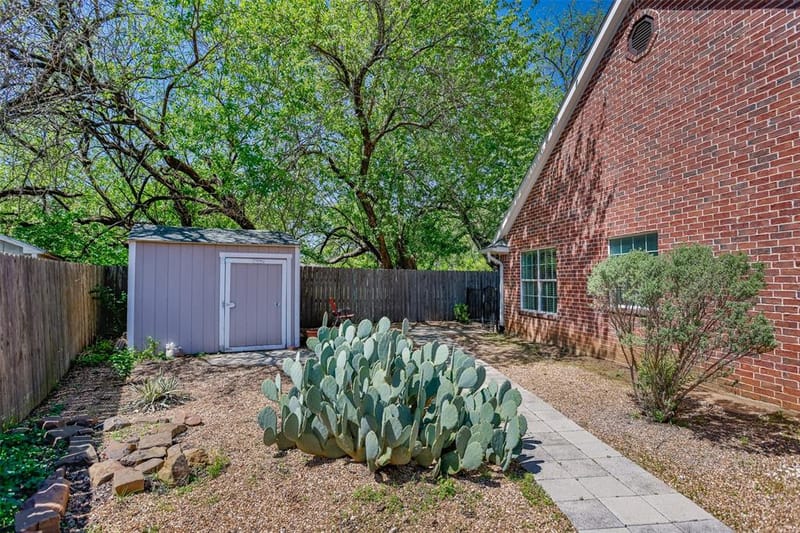 116 Ashlyn Court, Whitesboro TX 76273 - Photo 23