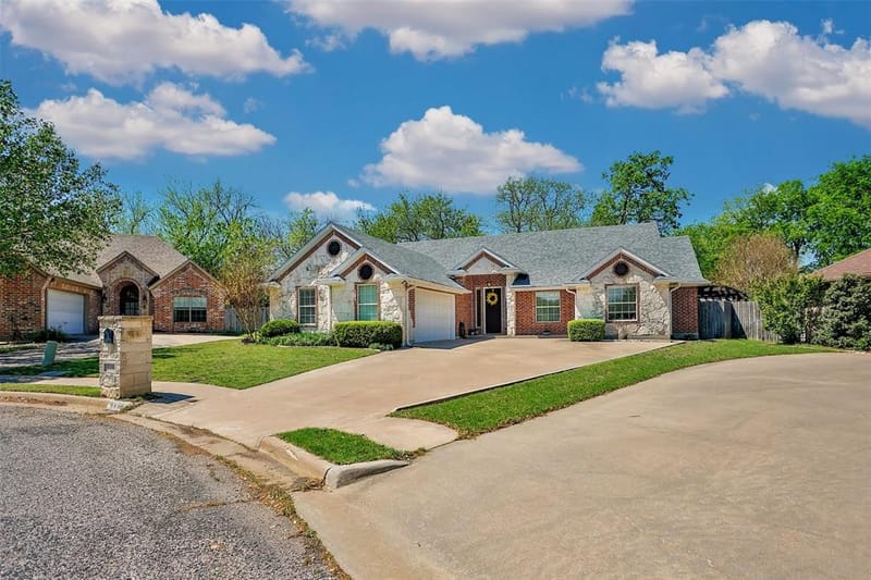 116 Ashlyn Court, Whitesboro TX 76273 - Photo 11