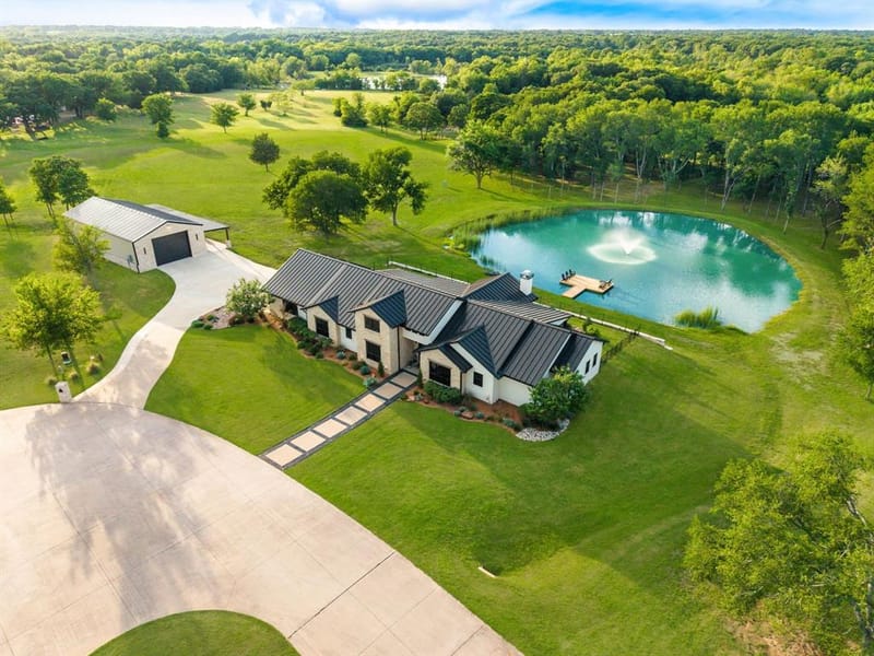 2100 Lake Crest Lane, Wills Point TX 75169