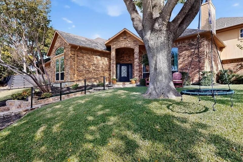 2806 Sausalito Drive, Carrollton TX 75007 - Photo 3