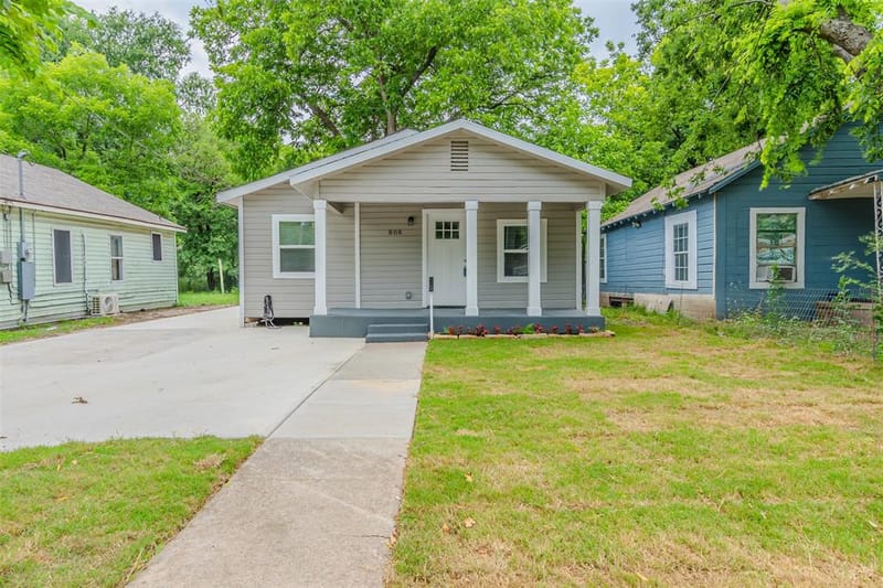 808 N Montgomery Street, Sherman TX 75090 - Photo 2