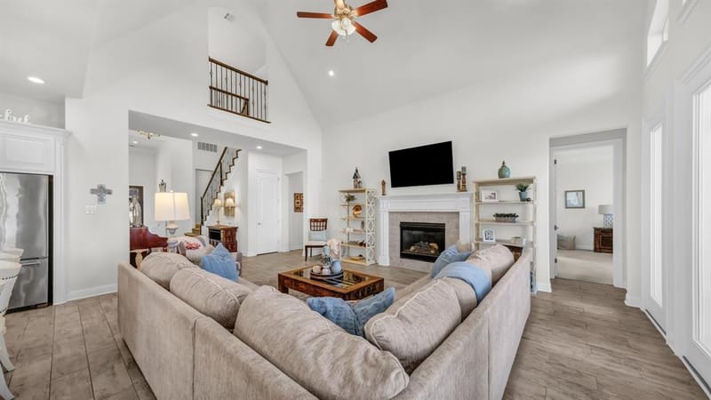 1709 Roundtree Circle E, Fort Worth TX 76008 - Photo 6