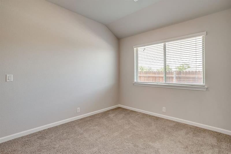 928 Ridgehurst Drive, Godley TX 76044 - Photo 32