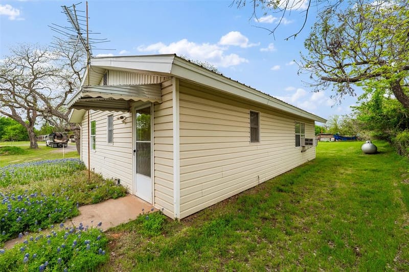 101 S Frio Court, Weatherford TX 76087 - Photo 4