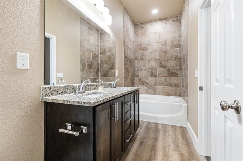 413 Henderson Street, Bonham TX 75418 - Photo 22