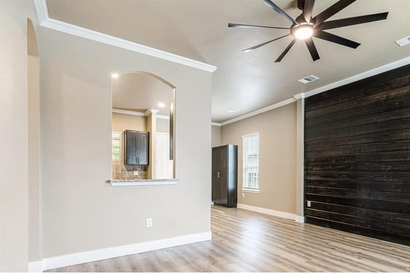 413 Henderson Street, Bonham TX 75418 - Photo 5
