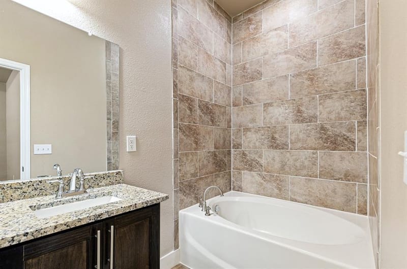 413 Henderson Street, Bonham TX 75418 - Photo 24