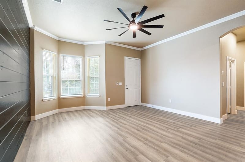 413 Henderson Street, Bonham TX 75418 - Photo 4