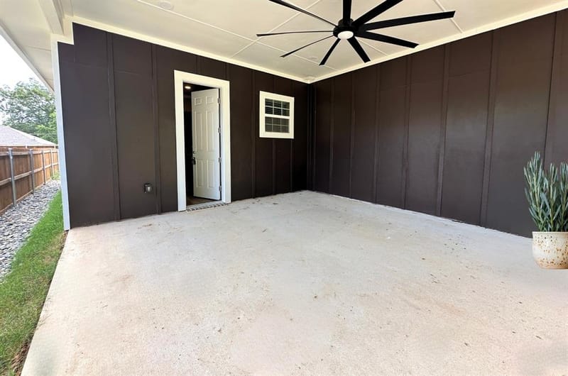413 Henderson Street, Bonham TX 75418 - Photo 25