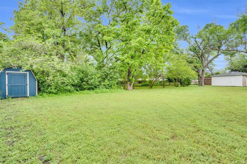 9528 Ash Creek Drive, Dallas TX 75228 - Photo 30