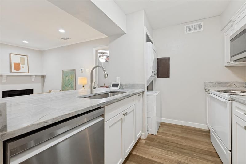 6900 Skillman Street # 407, Dallas TX 75231 - Photo 6