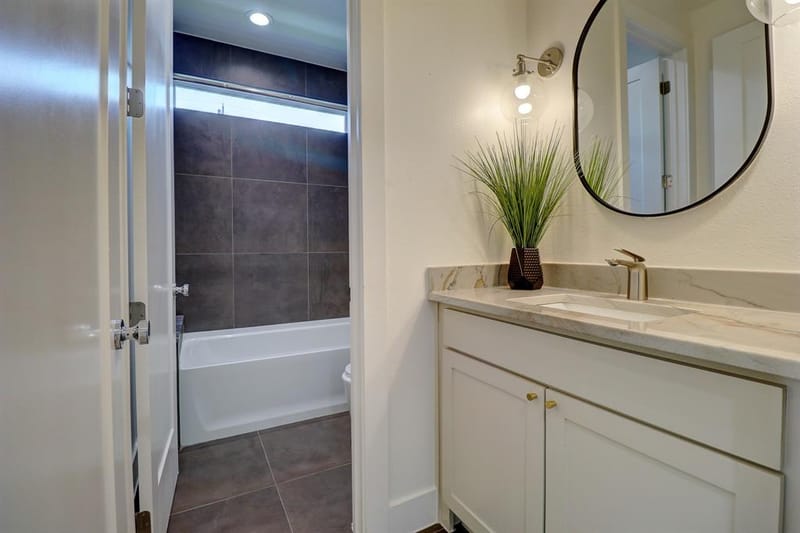 183 S Prairie Avenue, Dallas TX 75226 - Photo 32