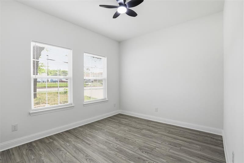 2611 Hunting Drive, Fort Worth TX 76119 - Photo 2
