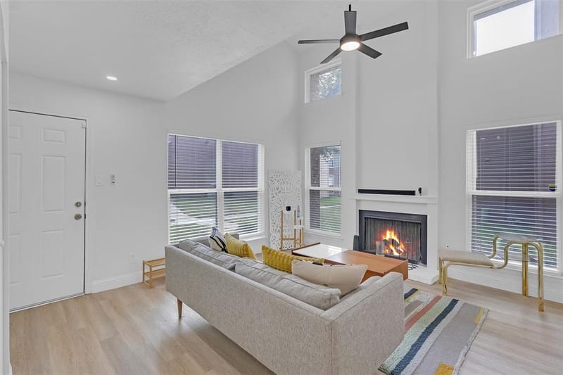 5516 Boca Raton Boulevard # 321, Fort Worth TX 76112 - Photo 2