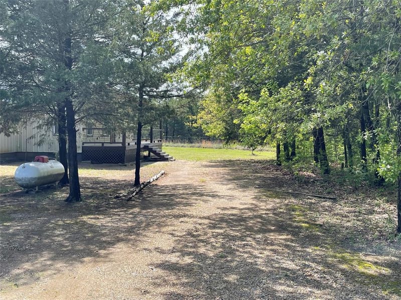 2110 County Road 1220, Savoy TX 75479 - Photo 32
