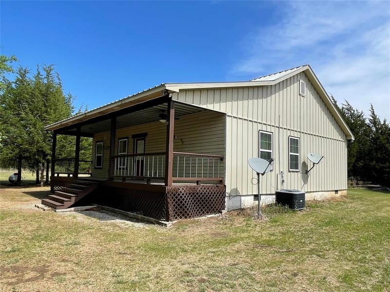 2110 County Road 1220, Savoy TX 75479 - Photo 4