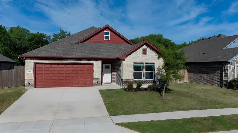 405 Titus Drive, Springtown TX 76082