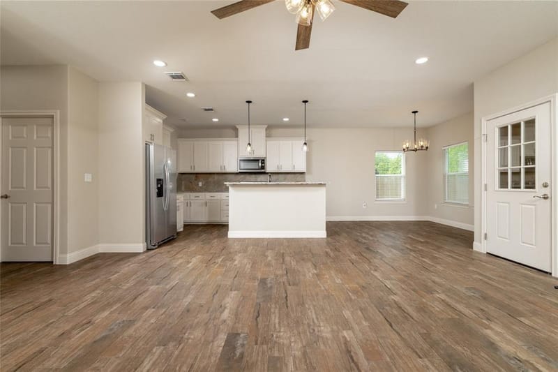405 Titus Drive, Springtown TX 76082 - Photo 11
